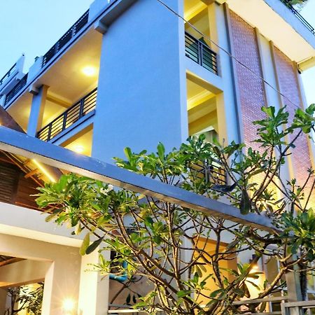 Neakru Guesthouse And Restaurant Kampot Exterior foto
