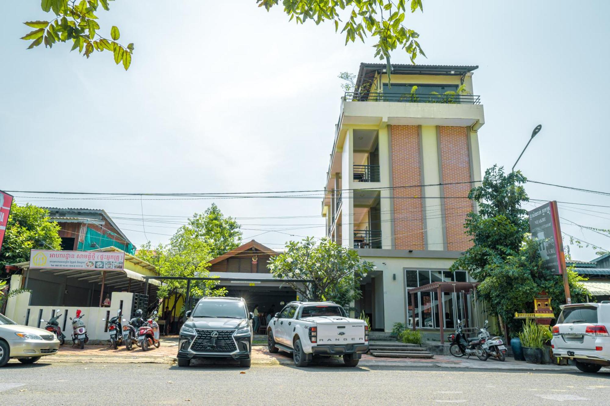 Neakru Guesthouse And Restaurant Kampot Exterior foto