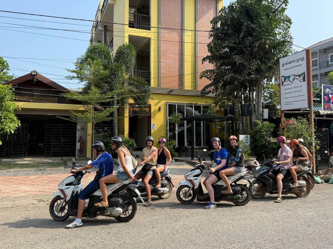 Neakru Guesthouse And Restaurant Kampot Exterior foto