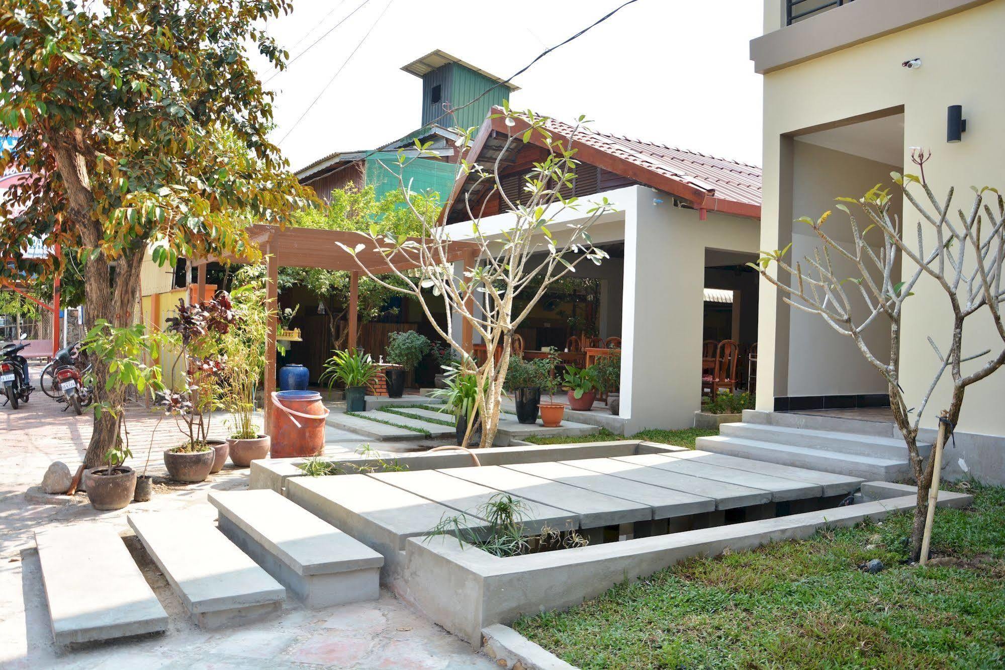 Neakru Guesthouse And Restaurant Kampot Exterior foto