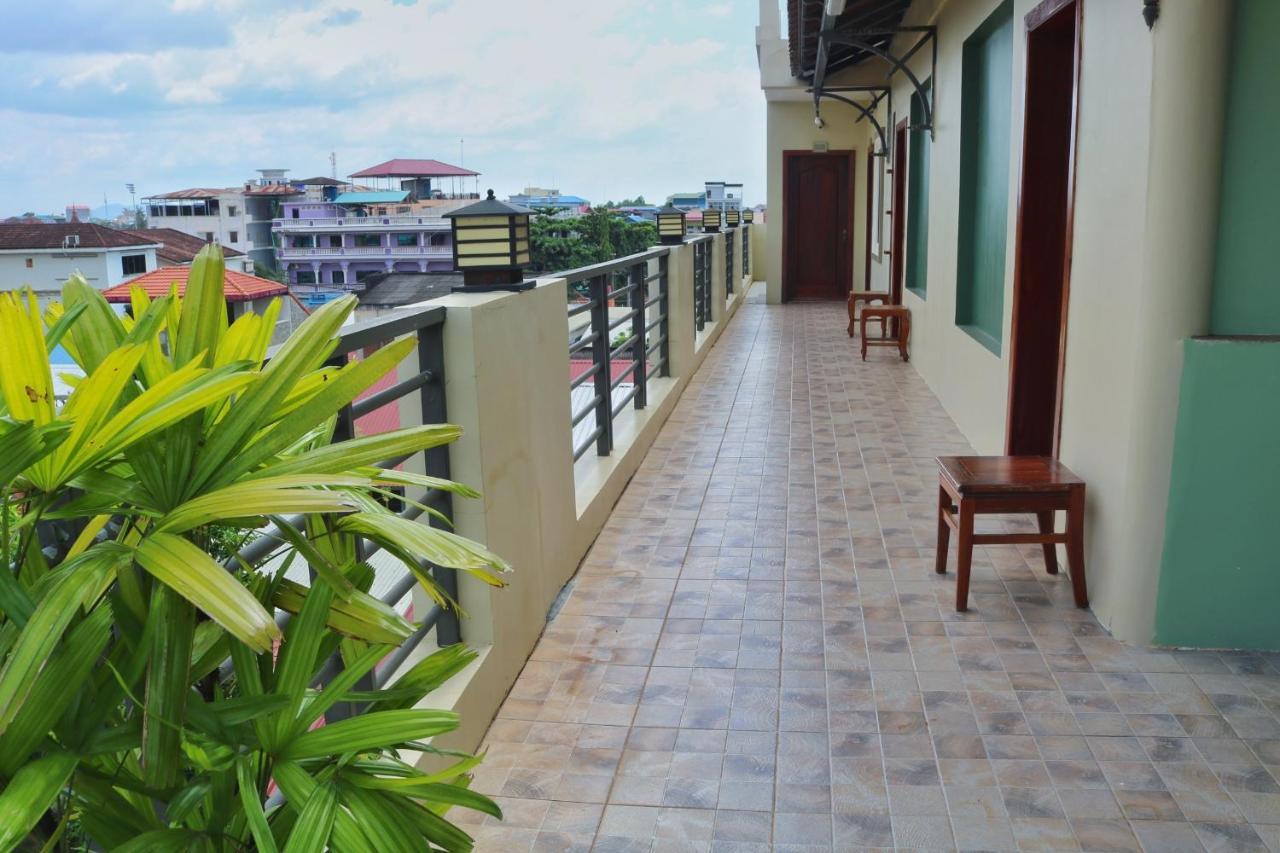 Neakru Guesthouse And Restaurant Kampot Exterior foto