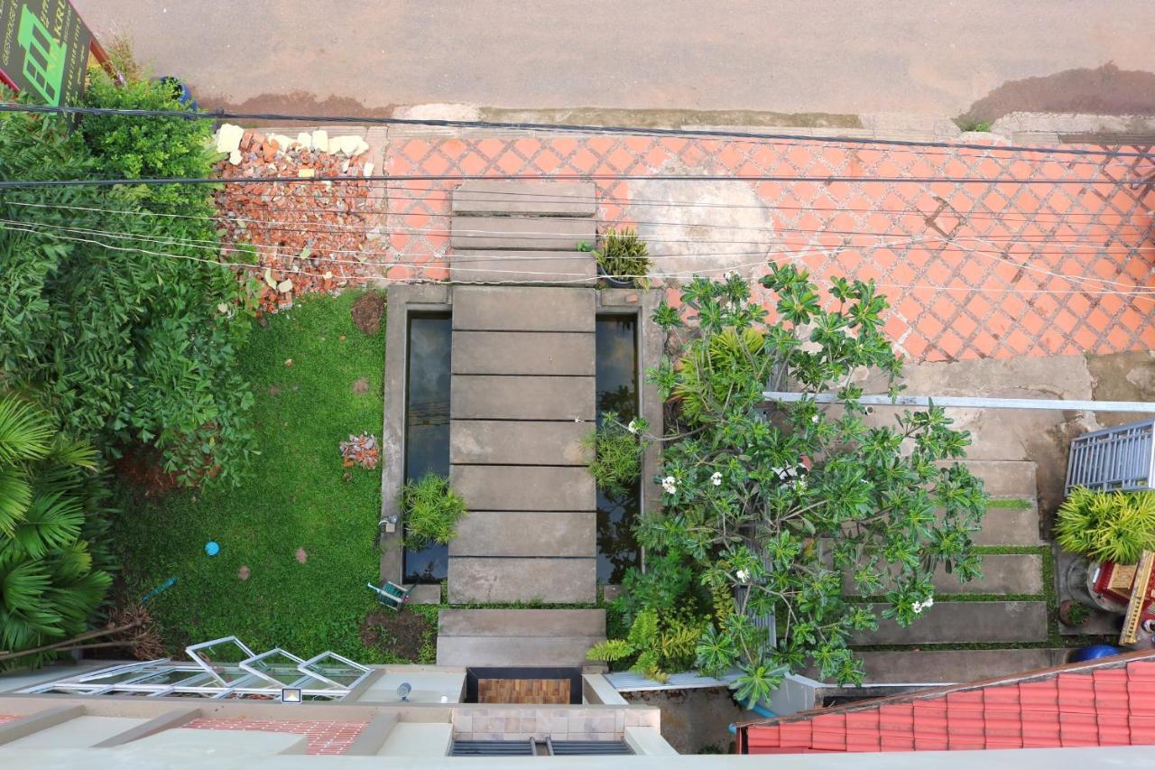 Neakru Guesthouse And Restaurant Kampot Exterior foto