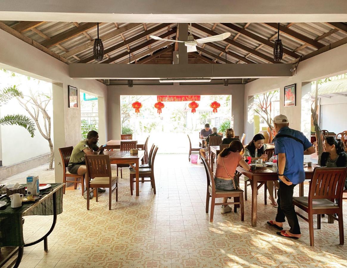 Neakru Guesthouse And Restaurant Kampot Exterior foto