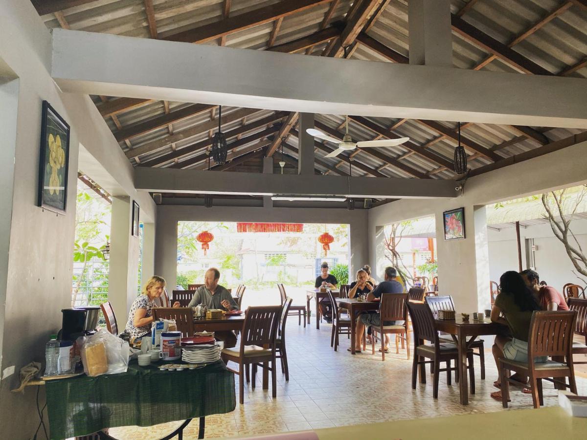 Neakru Guesthouse And Restaurant Kampot Exterior foto