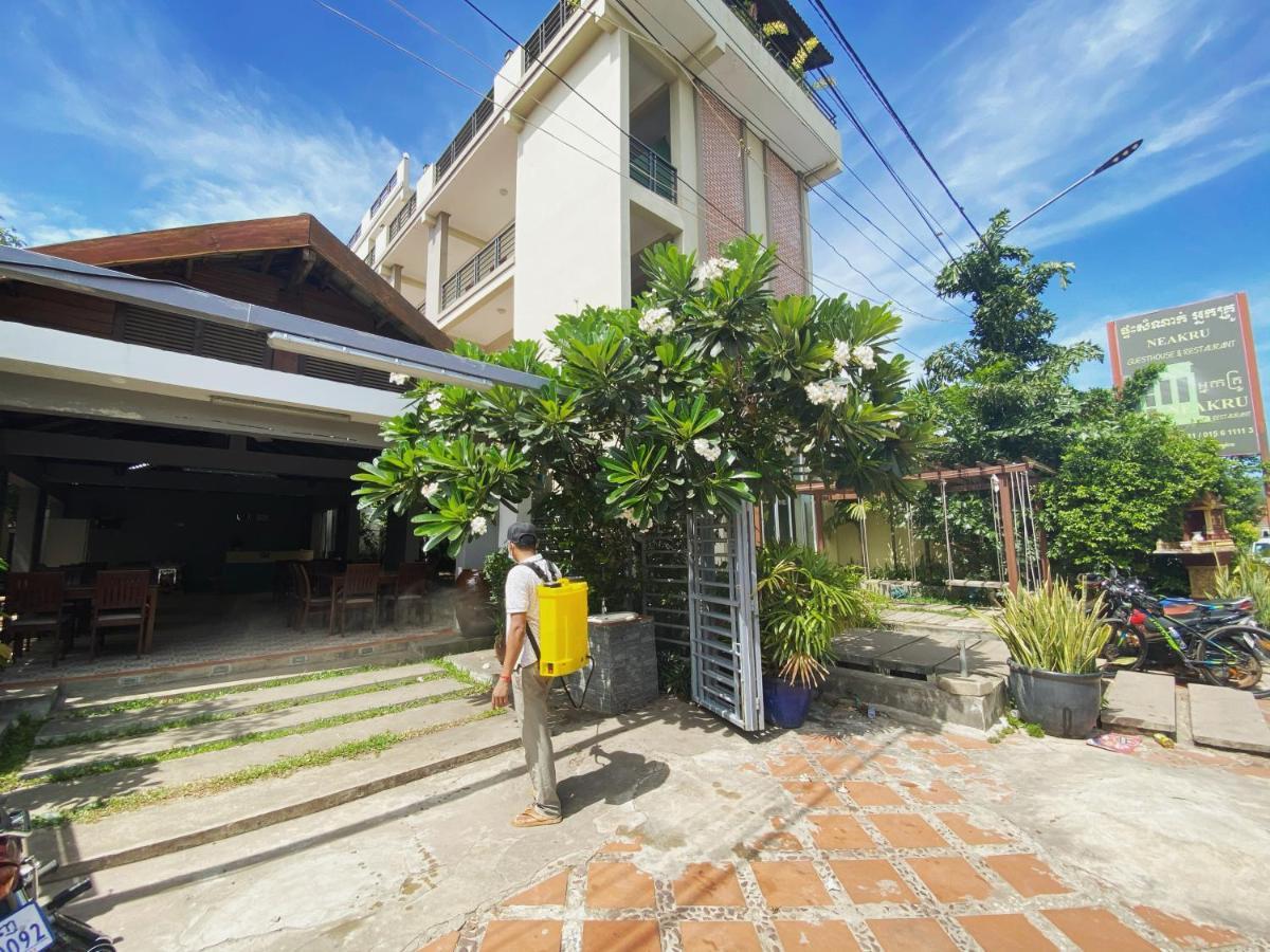 Neakru Guesthouse And Restaurant Kampot Exterior foto